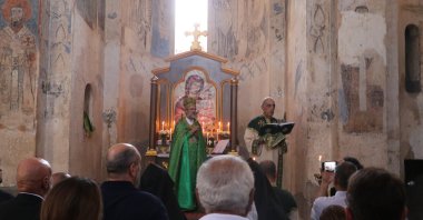 Participants worship inside Akdamar Church, Van, Türkiye, Sept. 8, 2024. (DHA Photo)