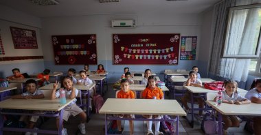 Students sit in a classroom at Zehra Semahat Erişen Primary School in the Bayraklı district, Izmir, Türkiye, Sept. 2, 2024. (AA Photo)