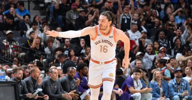 San Antonio Spurs' Cedi Osman celebrates during an NBA game against the Phoenix Suns, in San Antonio, Texas, March 25, 2024. (Getty Images)