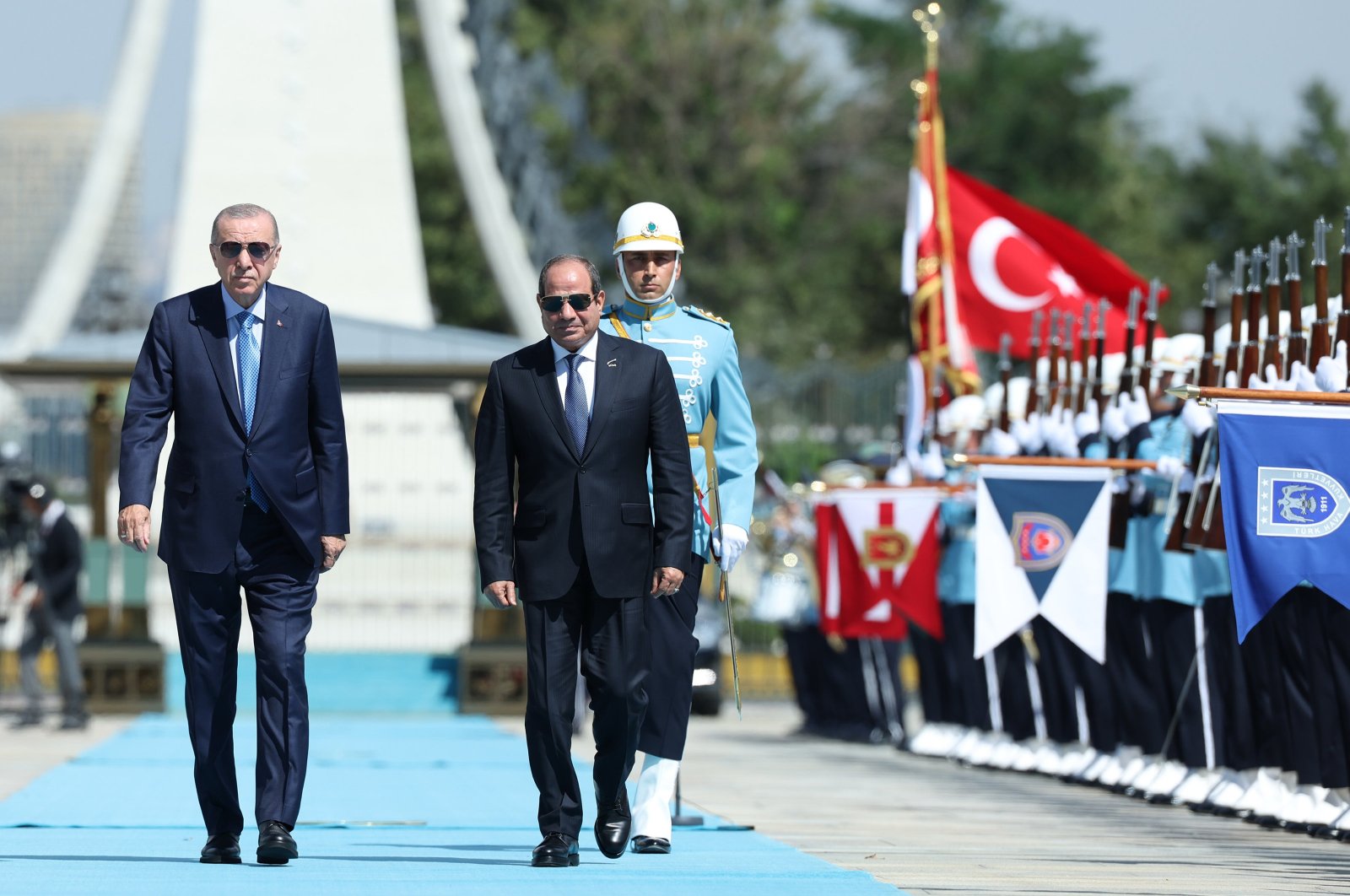 President Recep Tayyip Erdoğan welcomes Egyptian President Abdel-Fattah el-Sissi with an official ceremony at the Presidential Complex, Ankara, Türkiye, Sept. 4, 2024. (AA Photo)