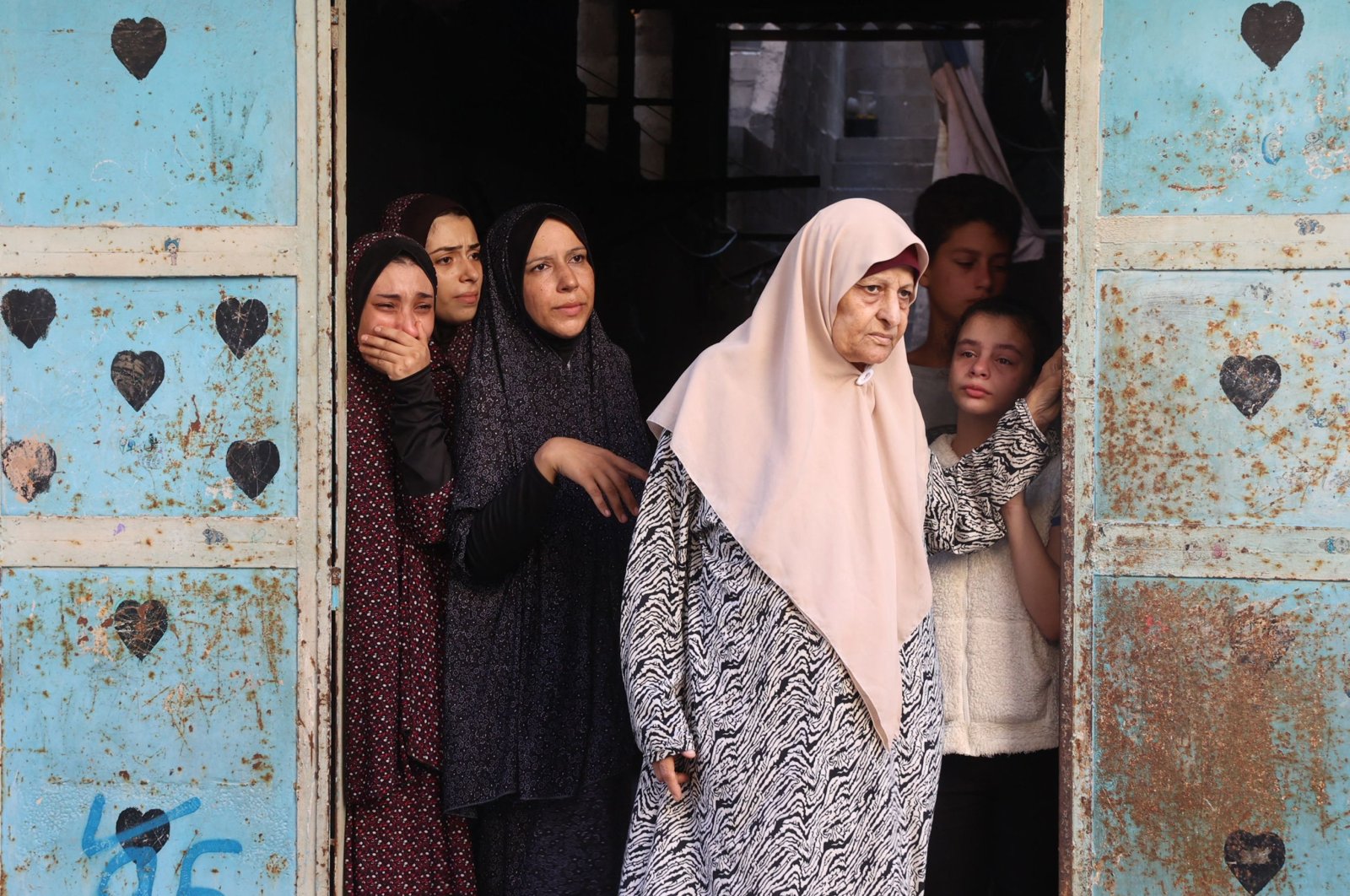 Women mourn during the funeral of a loved one killed during an Israeli strike, Gaza, Palestine, Sept. 7, 2024. (AFP Photo)