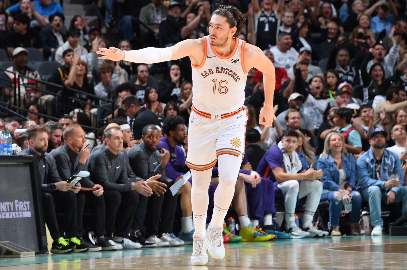 San Antonio Spurs&#039; Cedi Osman celebrates during an NBA game against the Phoenix Suns, in San Antonio, Texas, March 25, 2024. (Getty Images)