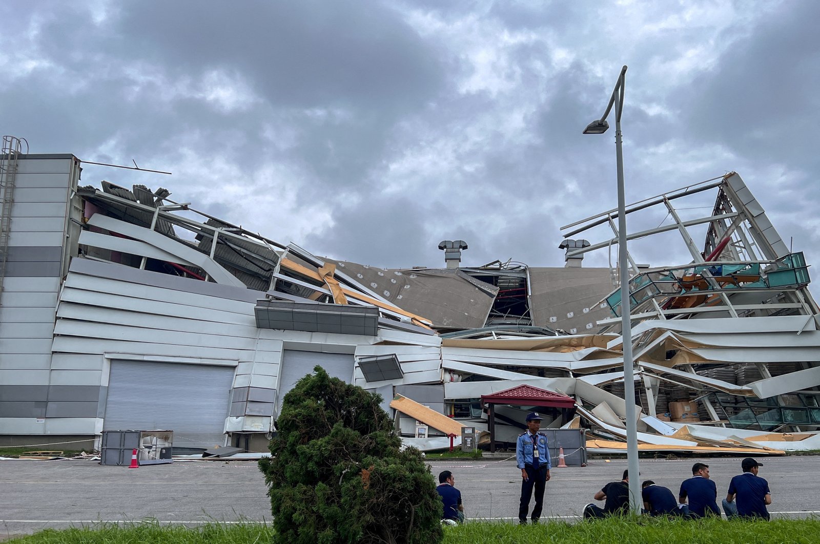 A general view of a factory belonging to LG Electronics that collapsed following the impact of Typhoon Yagi, Trang Due Industrial Zone, Hai Phong City, Vietnam, Sept. 9, 2024. (Reuters Photo)