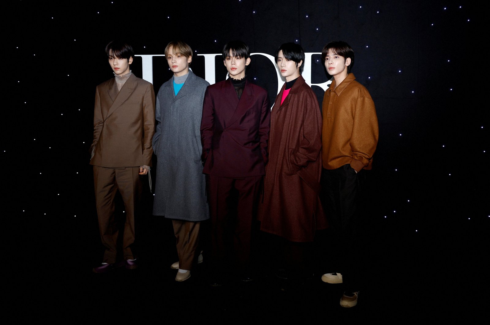 K-pop stars are now among the most highly anticipated celebrities attending fashion week shows, and often draw the loudest cheers from fans waiting outside, Paris, France, Jan. 19, 2024. (Reuters Photo)