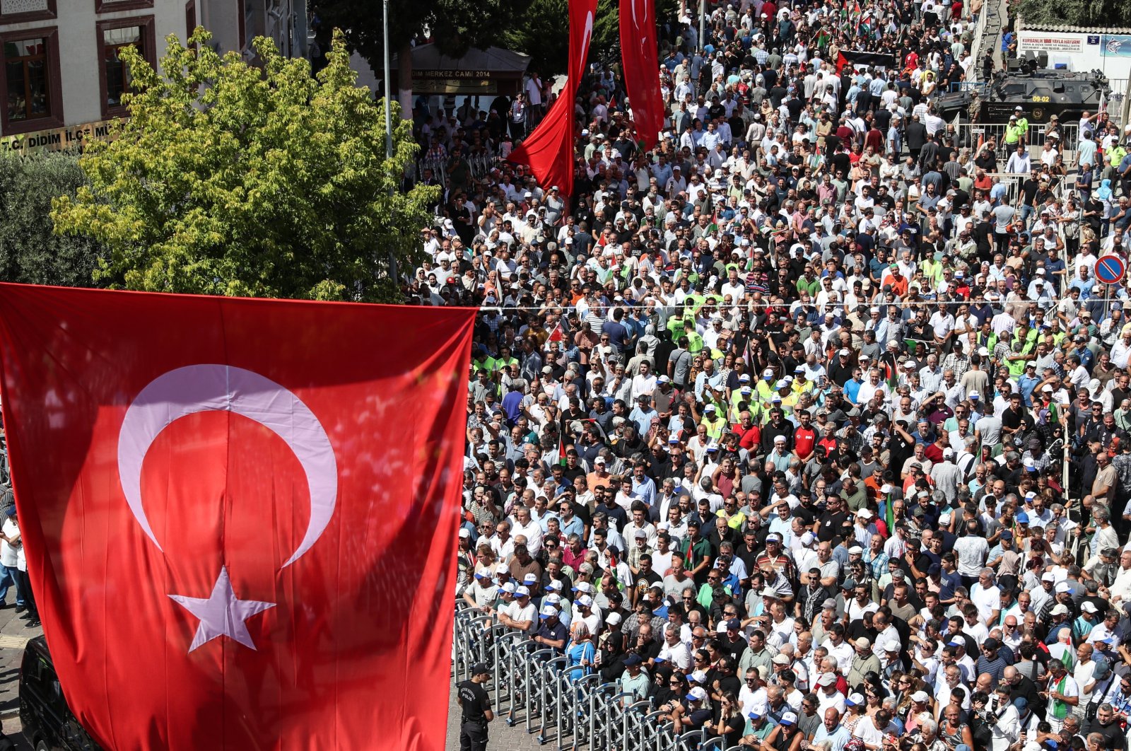 People attend the funeral of Ayşenur Ezgi Eygi outside the Central Mosque in the Didim district, Aydın, Türkiye, Sept. 14, 2024. (EPA Photo)