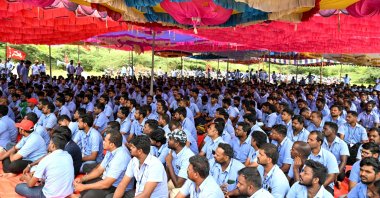 Workers stage a protest to demand higher wages and recognition of their union at Samsung India&#039;s plant in Sriperumbudur, near Chennai, India, Sept. 11, 2024. (Reuters Photo)