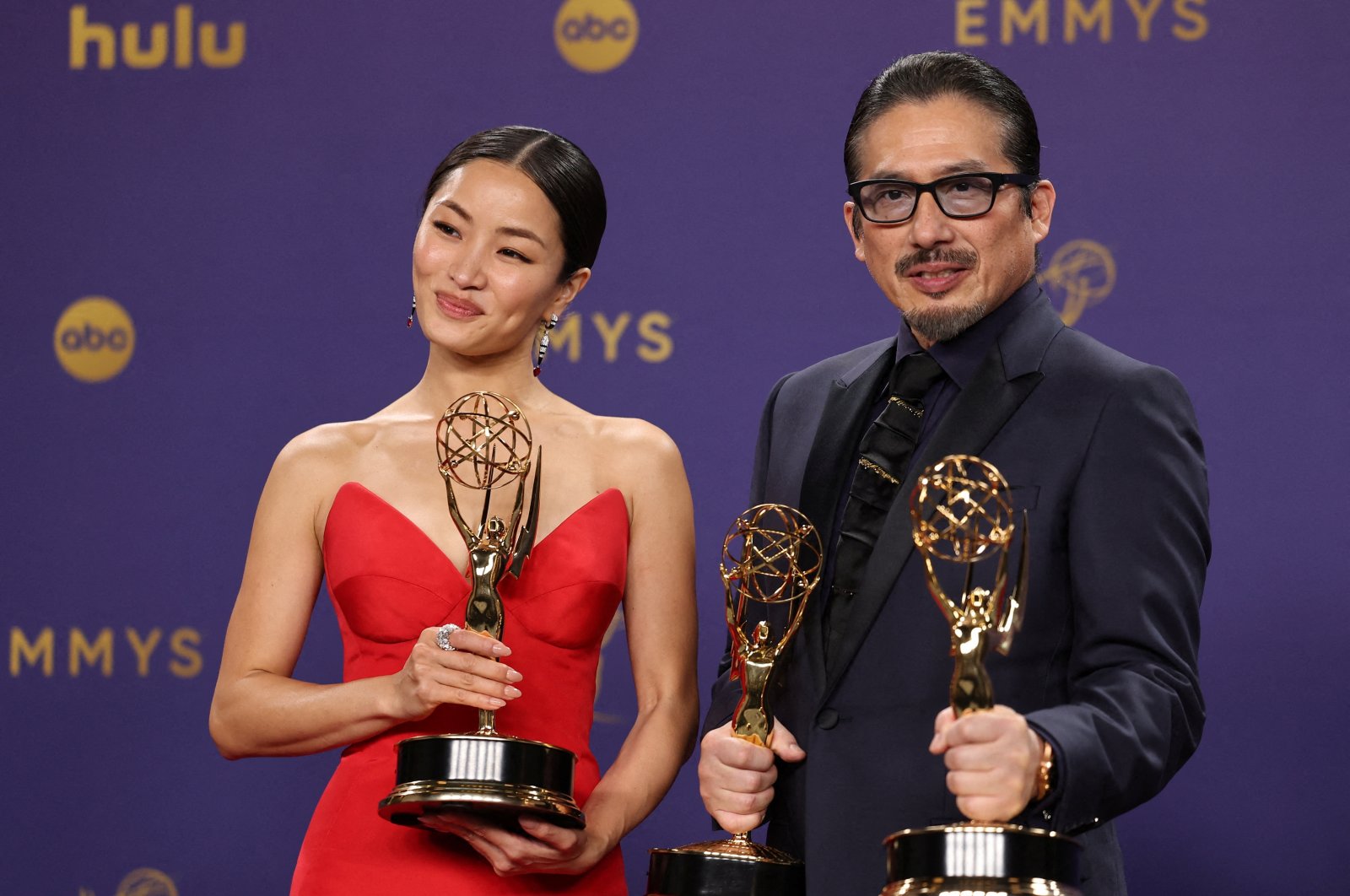 Anna Sawai, winner of the Outstanding Lead Actress in a Drama Series award, and Hiroyuki Sanada, Outstanding Lead Actor in a Drama Series, for &quot;Shogun&quot; pose at the 76th Primetime Emmy Awards in Los Angeles, California, U.S., Sept. 15, 2024. (Reuters Photo)