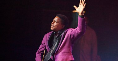 Tito Jackson of the musical group The Jacksons performs during the group&#039;s Unity Tour at the Apollo Theater, New York, U.S., June 28, 2012. (Reuters Photo)