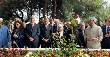 Interior Minister Ali Yerlikaya and relatives of the 1960 coup victims attend a commemoration event at the graves of Prime Minister Adnan Menderes, Foreign Minister Fatin Rüştü Zorlu and Minister of Finance Hasan Polatkan, Istanbul, Türkiye, Sept. 17, 2024. (İHA Photo)
