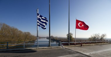 The Greek-Turkish border line on the bridge over the Meriç River (Evros river in Greek), in the Thrace region, in this undated file photo. (Shutterstock File Photo)