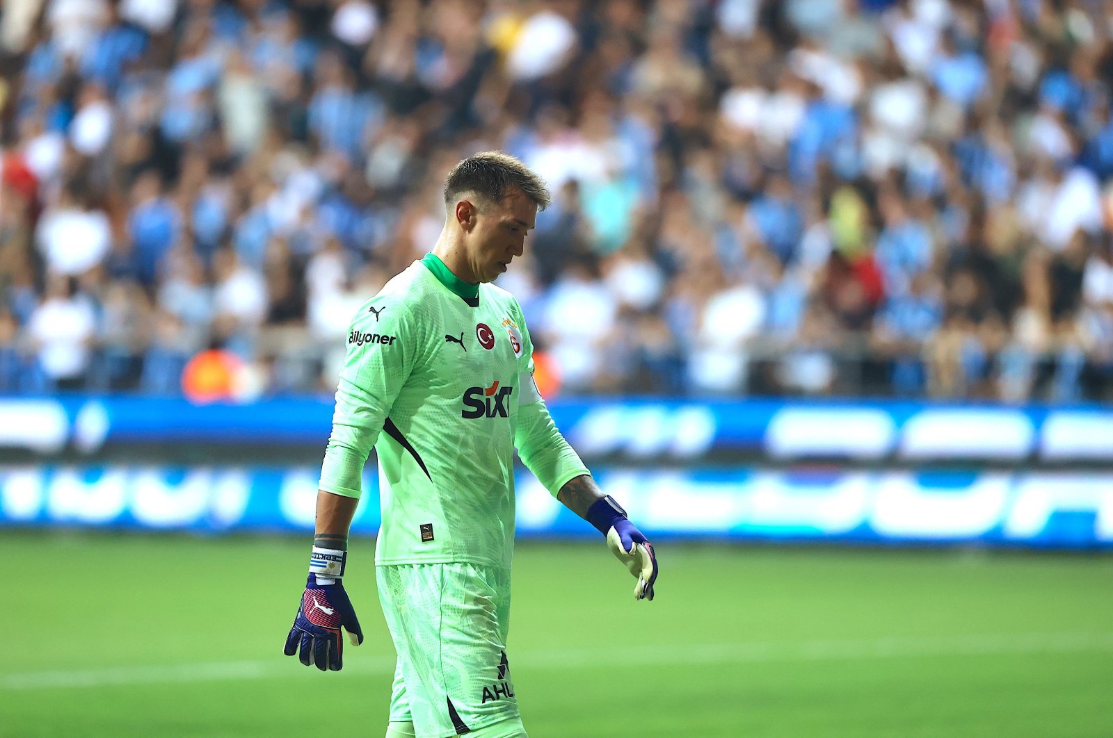 Galatasaray goal keeper during a Turkish Süper Lig match against Adana Demirspor, Adana, Türkiye, Aug. 31, 2024. (AA Photo)