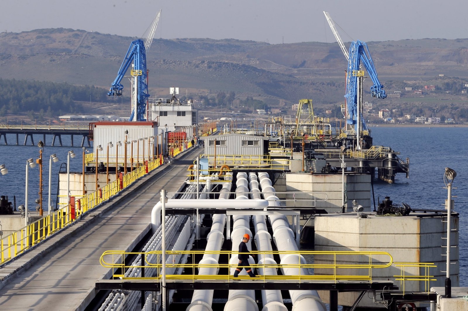 A general view at the Mediterranean port of Ceyhan, which is run by the state-owned Petroleum Pipeline Corporation (BOTAŞ), some 70 kilometers (43.5 miles) from Adana, Türkiye, Feb. 19, 2014. (Reuters Photo)