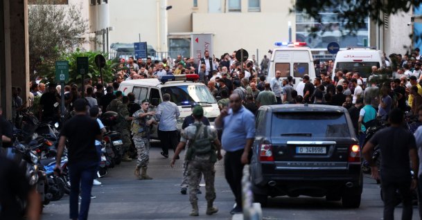 People gather outside a hospital as wounded are brought in after pagers were denotated across the country in Beirut, Lebanon, Sept. 17, 2024. (Reuters Photo)