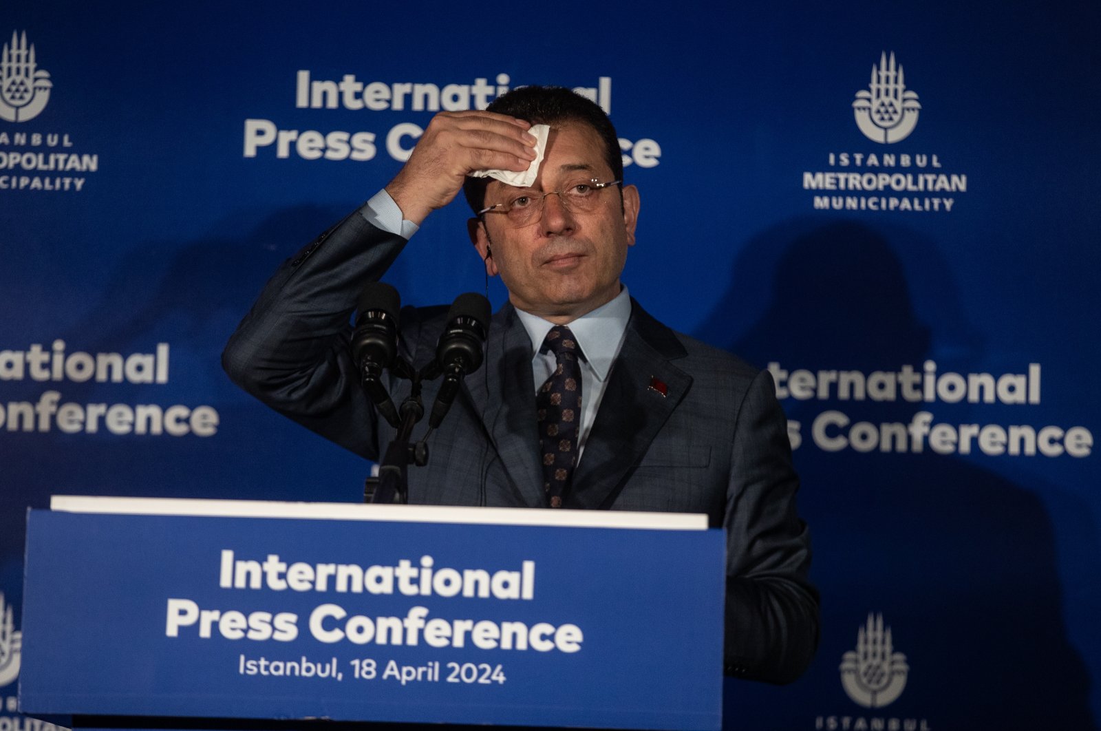 Istanbul Mayor Ekrem Imamoğlu speaks to the international media during a news conference, Istanbul, Türkiye, April 18, 2024. (Getty Images Photo)