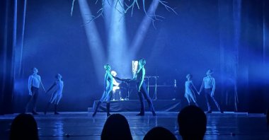 The Györ Ballet community is seen during a performance at the State Opera and Ballet House, Ankara, Türkiye, Sept.22, 2024 (Photo by Dilara Aslan)