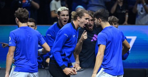 Team Europe's Carlos Alcaraz and Casper Ruud celebrate with Alexander Zverev after winning their Laver Cup doubles match against Team World's Frances Tiafoe and Ben Shelton at the Uber Arena, Berlin, Germany, Sept. 22, 2024. (Reuters Photo) 
