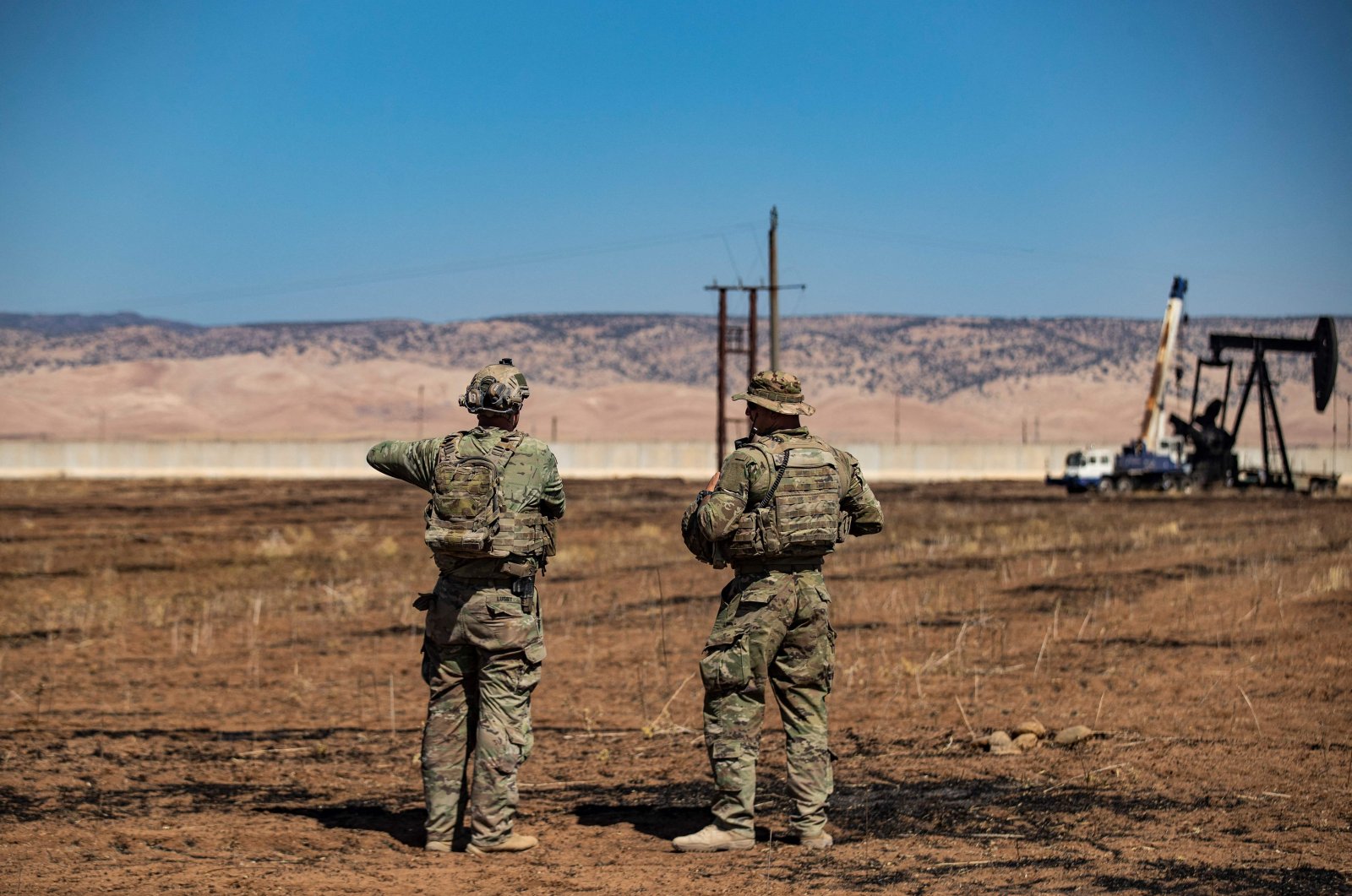 U.S. forces patrol oil fields near Syria&#039;s northeastern border with Türkiye in the Qahtaniyah countryside in the far northeast corner of Hassakeh province, Sept. 3, 2024. (AFP File Photo)