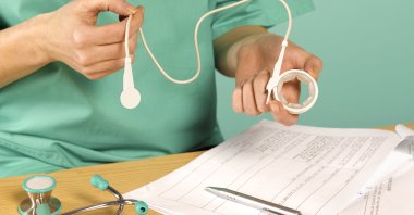 This medical device is designed to help patients achieve significant weight loss by creating a smaller stomach pouch, London, U.K., Feb. 15, 2013. (Getty Images)