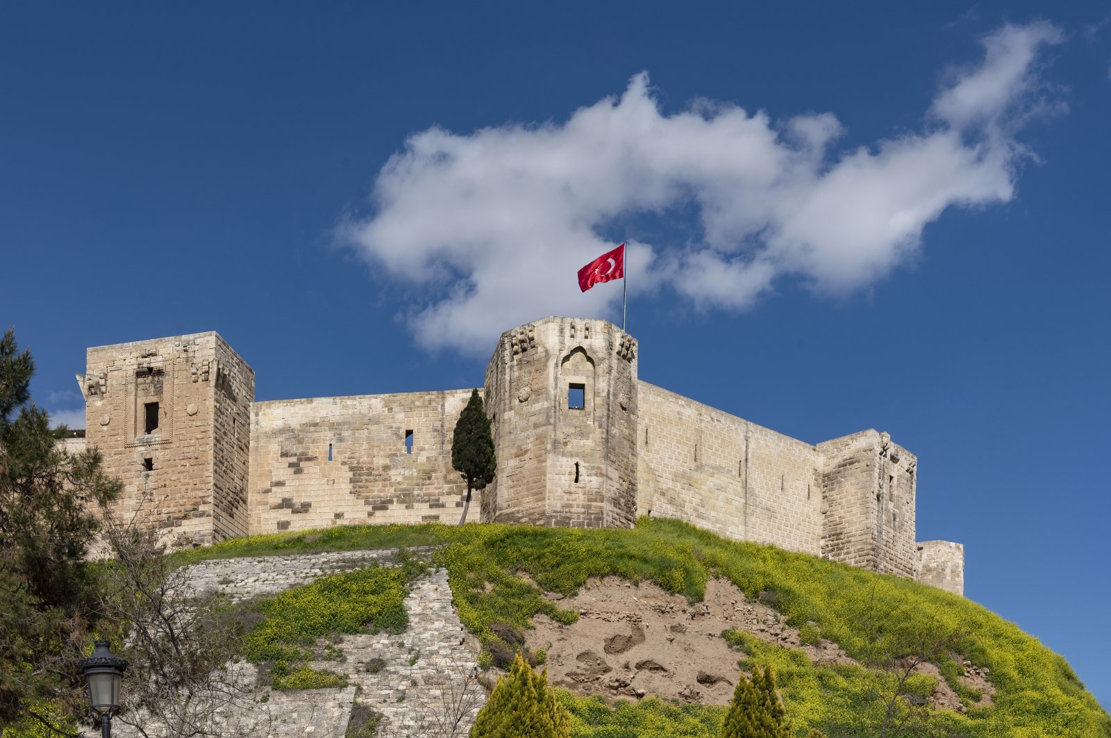 A view of Gaziantep Castle on a sunny day in the center of the southeastern city, Gaziantep, Türkiye, Feb. 23, 2023. (Getty Images)