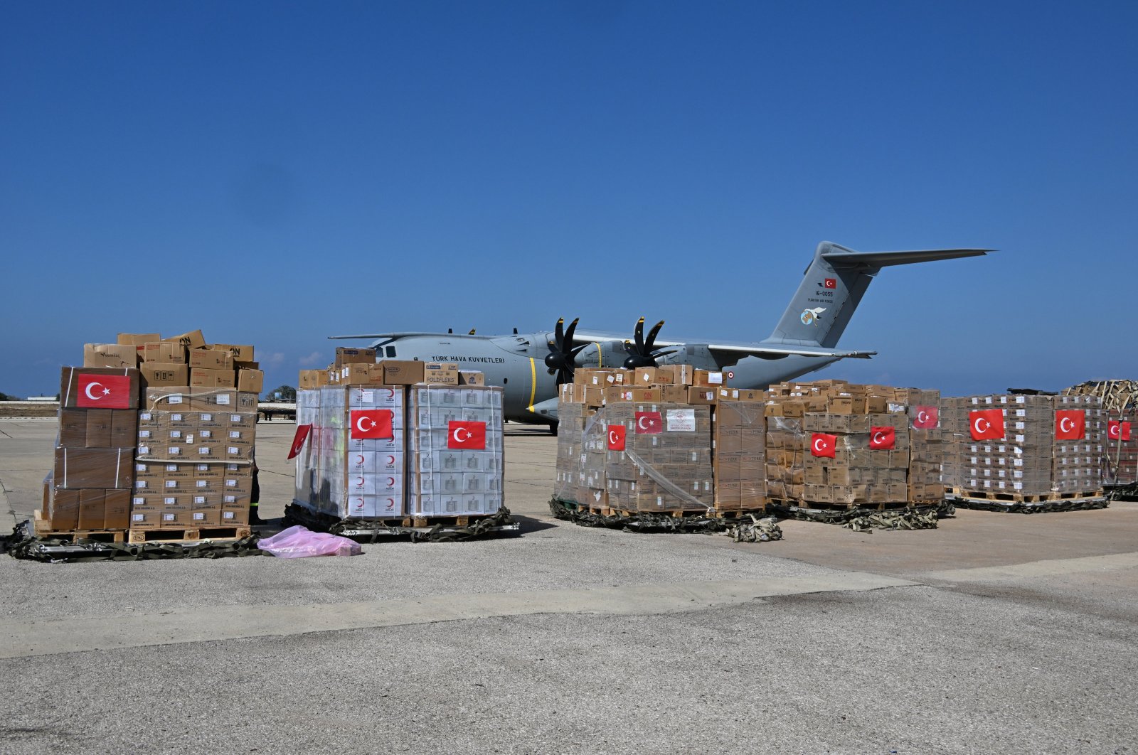 The humanitarian aid packages from Türkiye arrive at Rafik Hariri International Airport, Beirut, Lebanon, Sept. 25, 2024. (AA Photo)