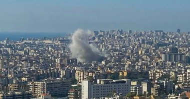 Smoke billows from the site of an Israeli airstrike that targeted Beirut’s southern suburbs, Sept. 26, 2024. (AFP Photo)