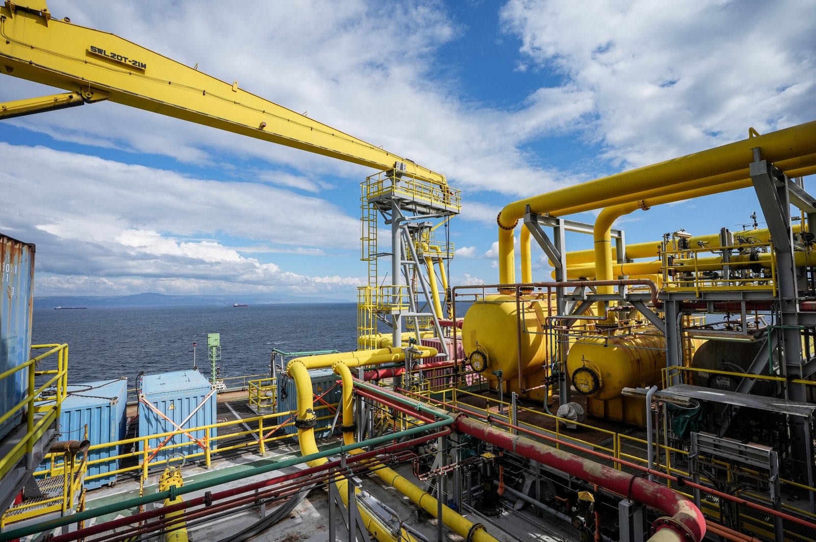 A general view of Türkiye&#039;s new floating production, storage and offloading (FPSO) platform, Çanakkale, northwestern Türkiye, Sept. 20, 2024. (AA Photo)