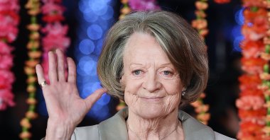 British actor Dame Maggie Smith arrives for the premiere of &#039;The Second Best Exotic Marigold Hotel&#039; in London, Britain, Feb. 17, 2015. (EPA File Photo)