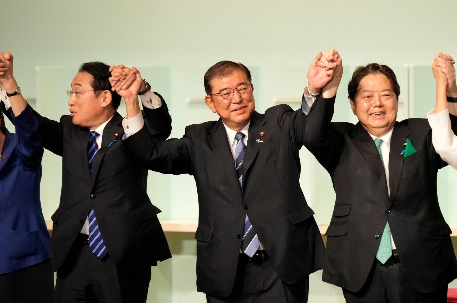 Shigeru Ishiba (C) celebrates after he was elected as the new head of Japan&#039;s ruling party at the Liberal Democratic Party&#039;s (LDP) leadership election, Tokyo, Japan, Sept. 27, 2024. (Reuters Photo)