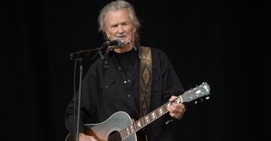 Kris Kristofferson performs on the Pyramid Stage at the Glastonbury Festival of Music and Performing Arts on Worthy Farm near the village of Pilton in Somerset, south-west England, June 23, 2017. (AFP Photo)