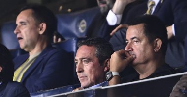 Fenerbahçe President Ali Koç (L) and Vice President Acun Ilıcalı during the UEFA Europa League match against Union Saint-Gilloise at the Ülker Stadium, Istanbul, Türkiye, Sept. 26, 2024. (AA Photo)