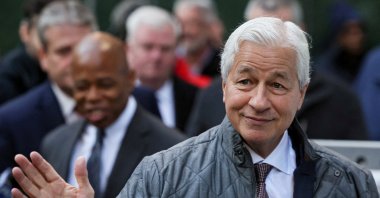 Jamie Dimon, chairman and CEO of JPMorgan Chase, speaks during the ceremony for the placement of the final beam for JPMorgan Chase&#039;s new global headquarters building at 270 Park Avenue in New York City, U.S., Nov. 20, 2023. (Reuters Photo)