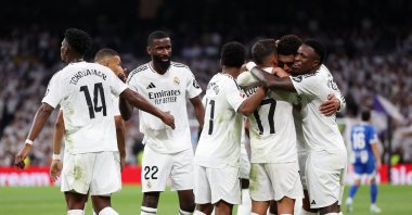 Real Madrid players celebrate during the La Liga match against Deportivo Alaves at the Santiago Bernabeu, Madrid, Spain, Sept. 24, 2024. (Reuters Photo) 
