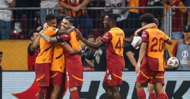 Galatasaray players celebrates during the UEFA Europa League 2024/25 League Phase MD1 match against PAOK, Istanbul, Türkiye, Sept. 25, 2024. (Getty Images Photo)