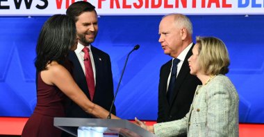 (From L to R) U.S. Senator and Republican vice presidential candidate J. D. Vance and his wife Usha Vance greet Minnesota Governor and Democratic vice presidential candidate Tim Walz and his wife Gwen Walz at the end of the Vice Presidential debate, in New York City, U.S., Oct. 1, 2024. (AFP Photo)