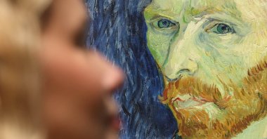 A gallery worker views Dutch painter Vincent Van Gogh&#039;s 1889 work &quot;Self Portrait&quot; during a preview for the exhibition &quot;Van Gogh: Poets and Lovers&quot; at the National Gallery, London, U.K., Sept. 9, 2024. (EPA Photo)