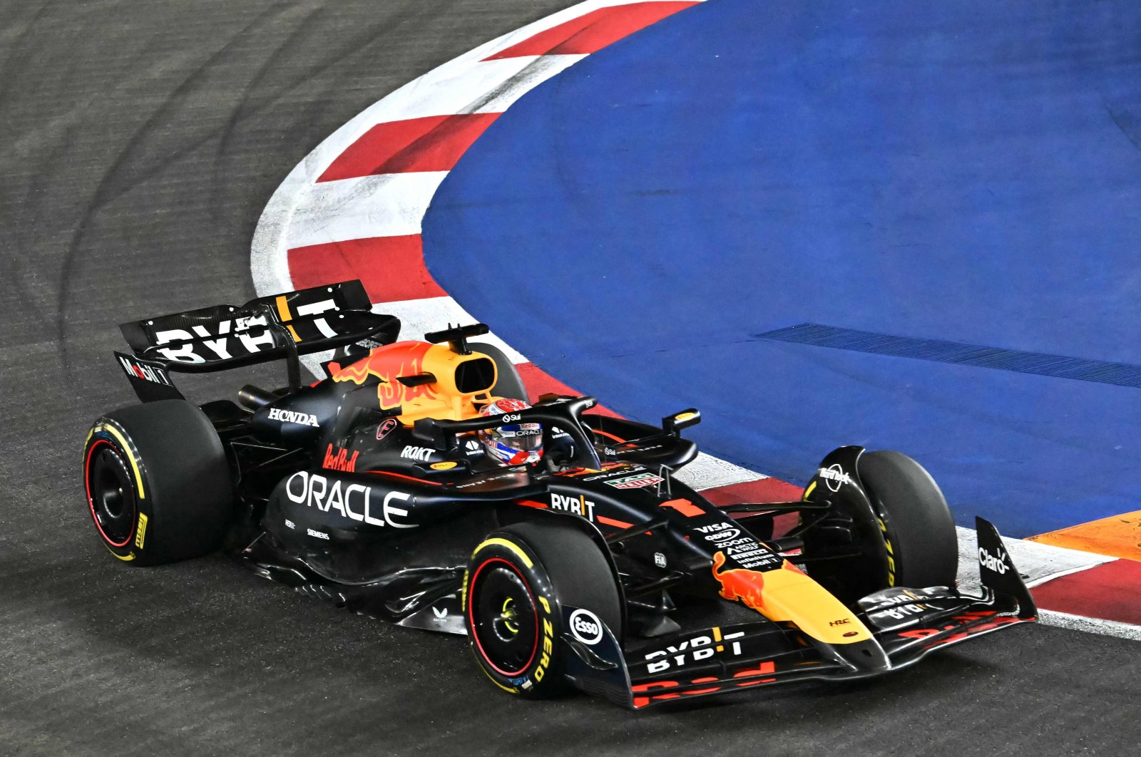 Red Bull Racing&#039;s Dutch driver Max Verstappen drives during the Formula One Singapore Grand Prix night race at the Marina Bay Street Circuit, Singapore, Sept. 22, 2024. (AFP Photo)