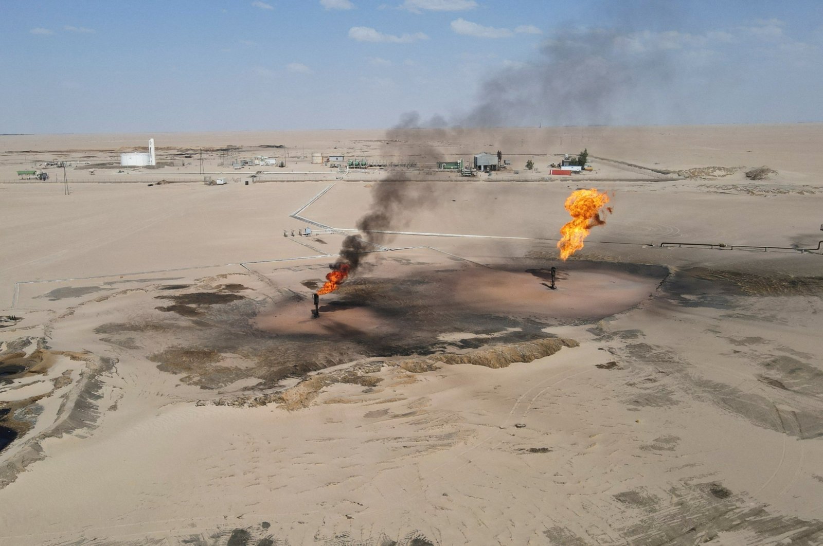 A general drone view shows the Nafoora oil field in Jakharrah, Libya, Aug. 27, 2024. (Reuters Photo)