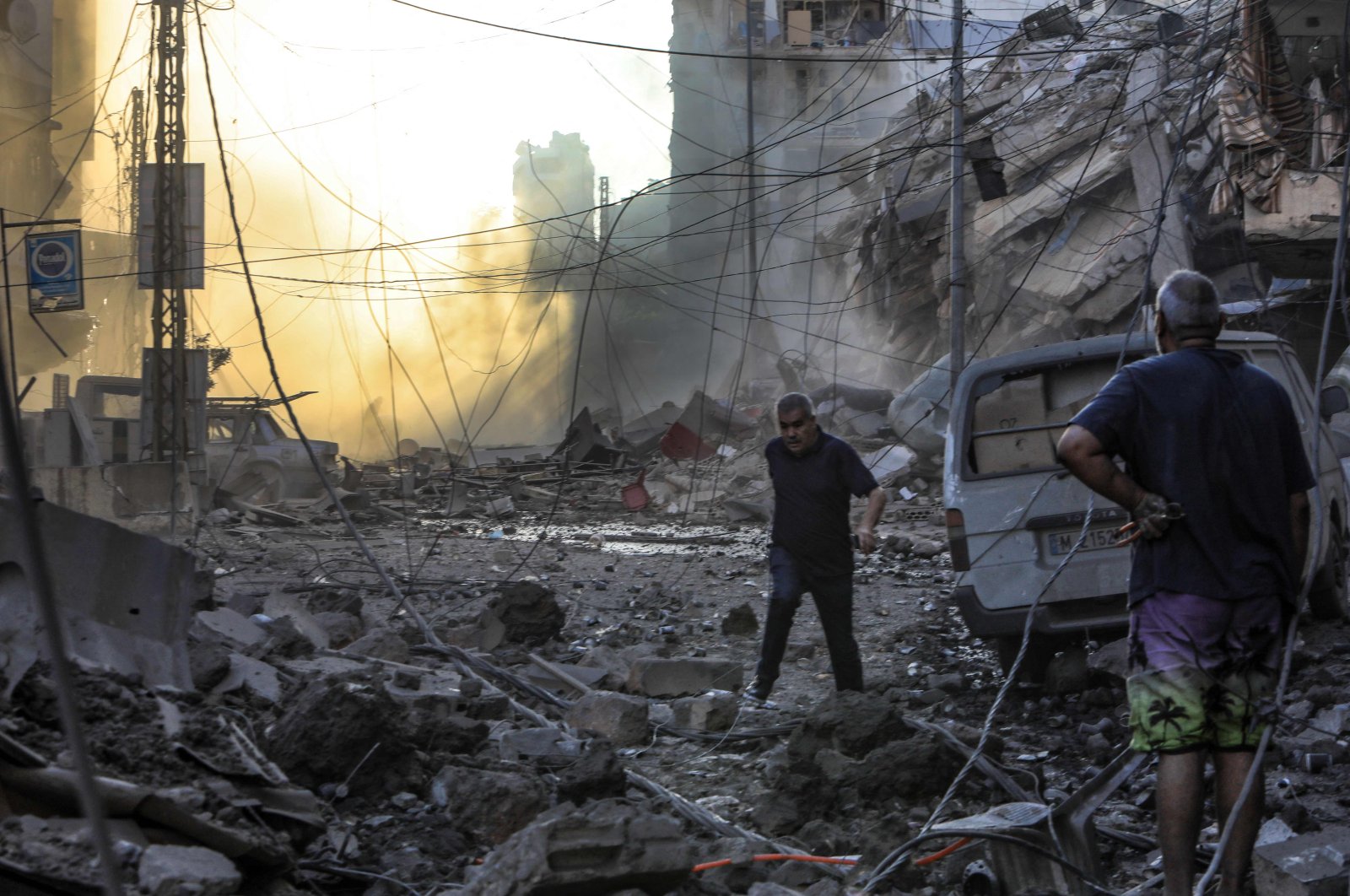 Residents check the destruction in the aftermath of an Israeli strike on the neighborhood of Mreijeh in Beirut&#039;s southern suburbs, Lebanon, Oct. 4, 2024. (AFP Photo)