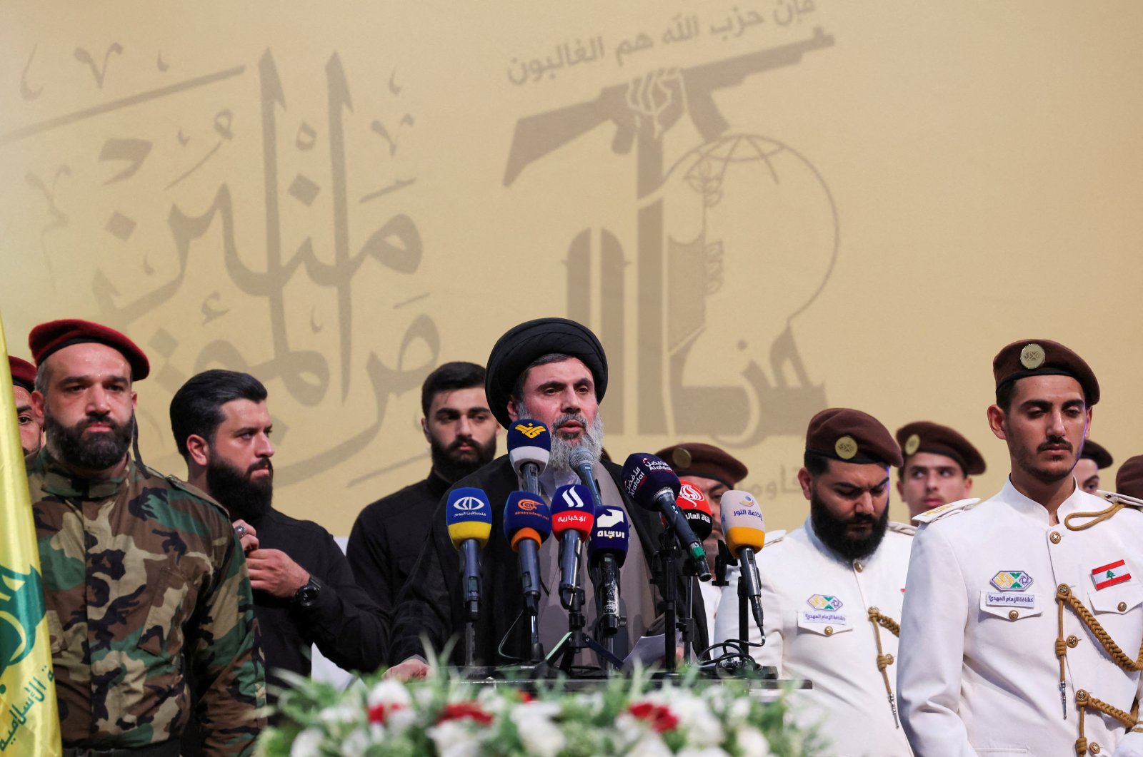 Senior Hezbollah official Hashem Safieddine speaks during the funeral of Mohammed Nasser, a senior Hezbollah commander who was killed by what security sources say was an Israel strike on Wednesday, in Beirut&#039;s southern suburbs, Lebanon, July 4, 2024. (Reuters File Photo)