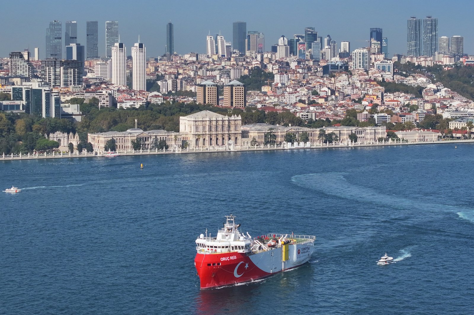 Türkiye&#039;s research vessel Oruç Reis sails through the Bosporus, Istanbul, Türkiye, Oct. 5, 2024. (AA Photo)