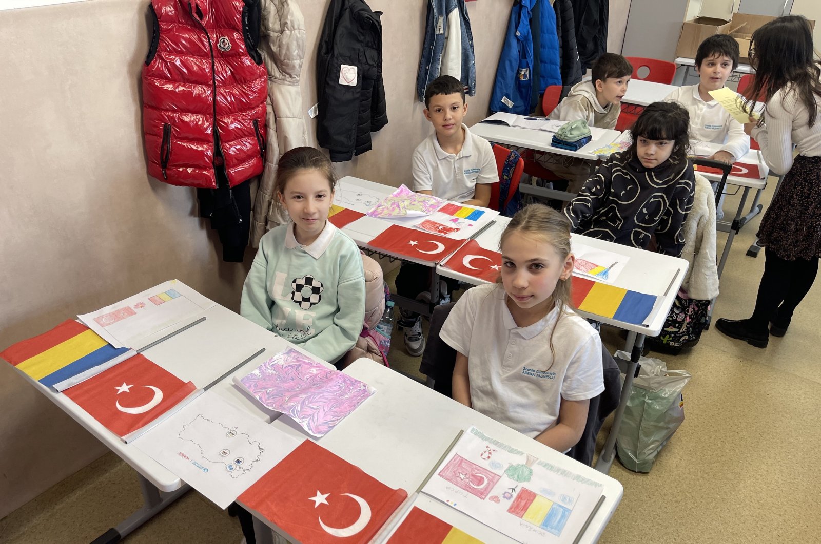 Students learn Turkish through interactive activities organized by Yunus Emre Enstitüsü, Bucharest, Romania, Oct. 6, 2024. (IHA Photo) 