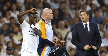 Real Madrid's Vinicius Junior reacts as he is substituted after sustaining an injury during the La Liga match against Villarreal at the Santiago Bernabeu, Madrid, Spain, Oct. 5, 2024. (Reuters Photo) 