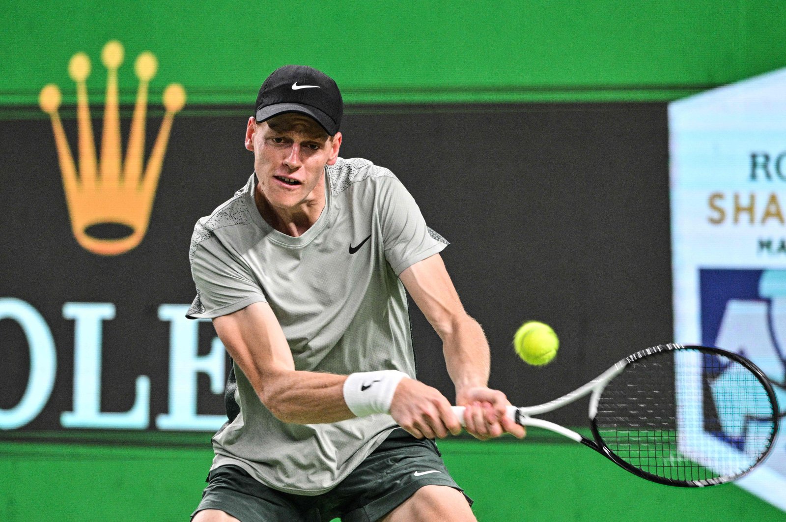 Italy&#039;s Jannik Sinner hits a return to Argentina&#039;s Tomas Martin Etcheverry during their men&#039;s singles match at the Shanghai Masters, Shanghai, China, Oct. 6, 2024. (AFP Photo)