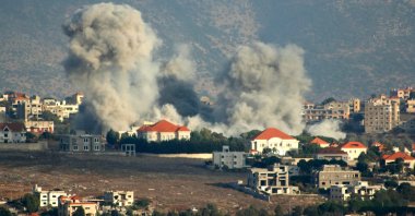 A plume of smoke billows following an Israeli airstrike on the village of Khiam in southern Lebanon, Oct. 7, 2024. (AFP Photo)