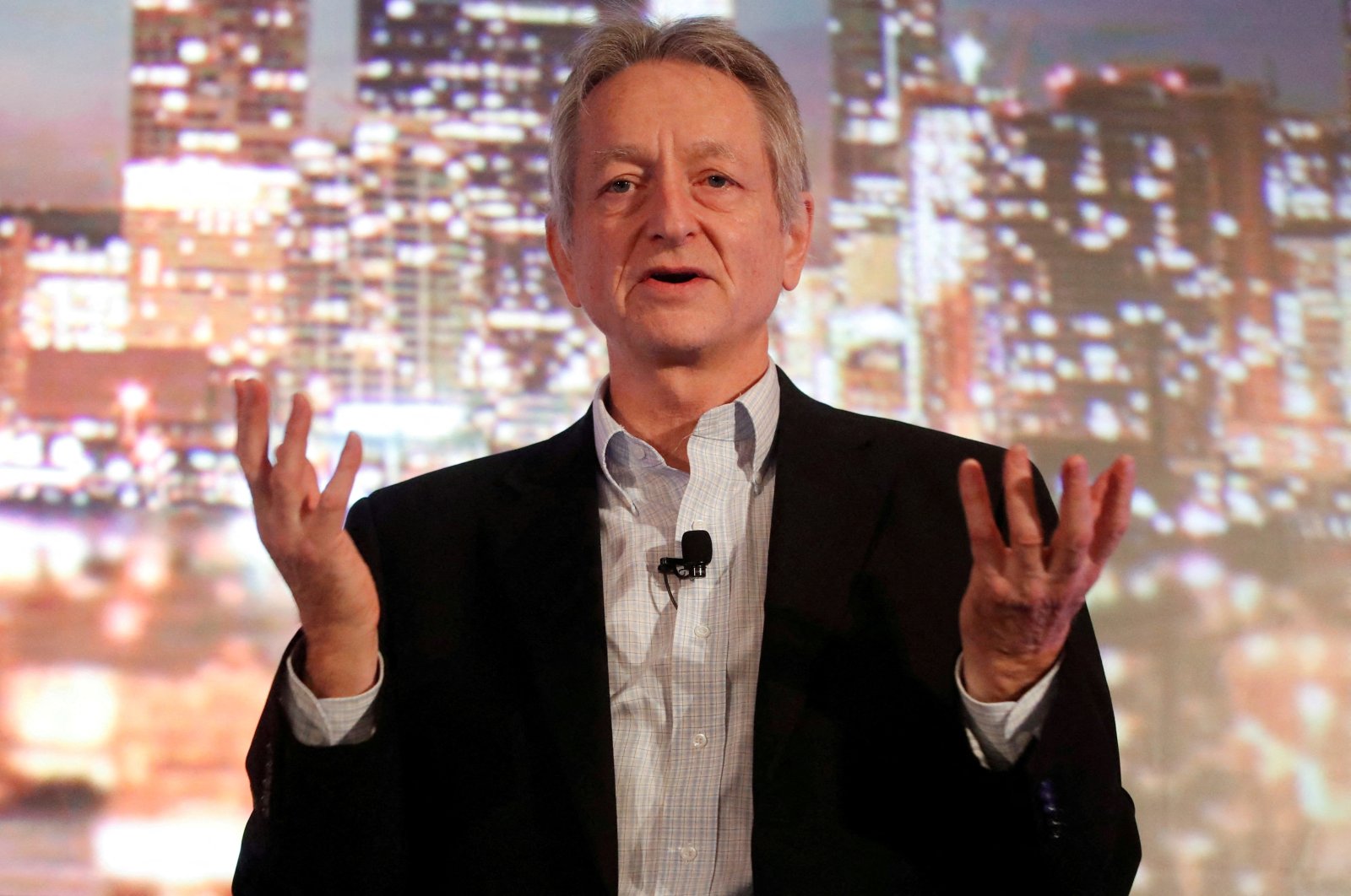 Artificial intelligence pioneer Geoffrey Hinton speaks at the Thomson Reuters Financial and Risk Summit, Toronto, Canada, Dec. 4, 2017. (Reuters Photo)