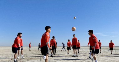 Türkiye&#039;s amputee national football team players train for the Balkan Championships at the Seyfe Lake, Kırşehir, Türkiye, Oct. 9, 2024. (AA Photo)