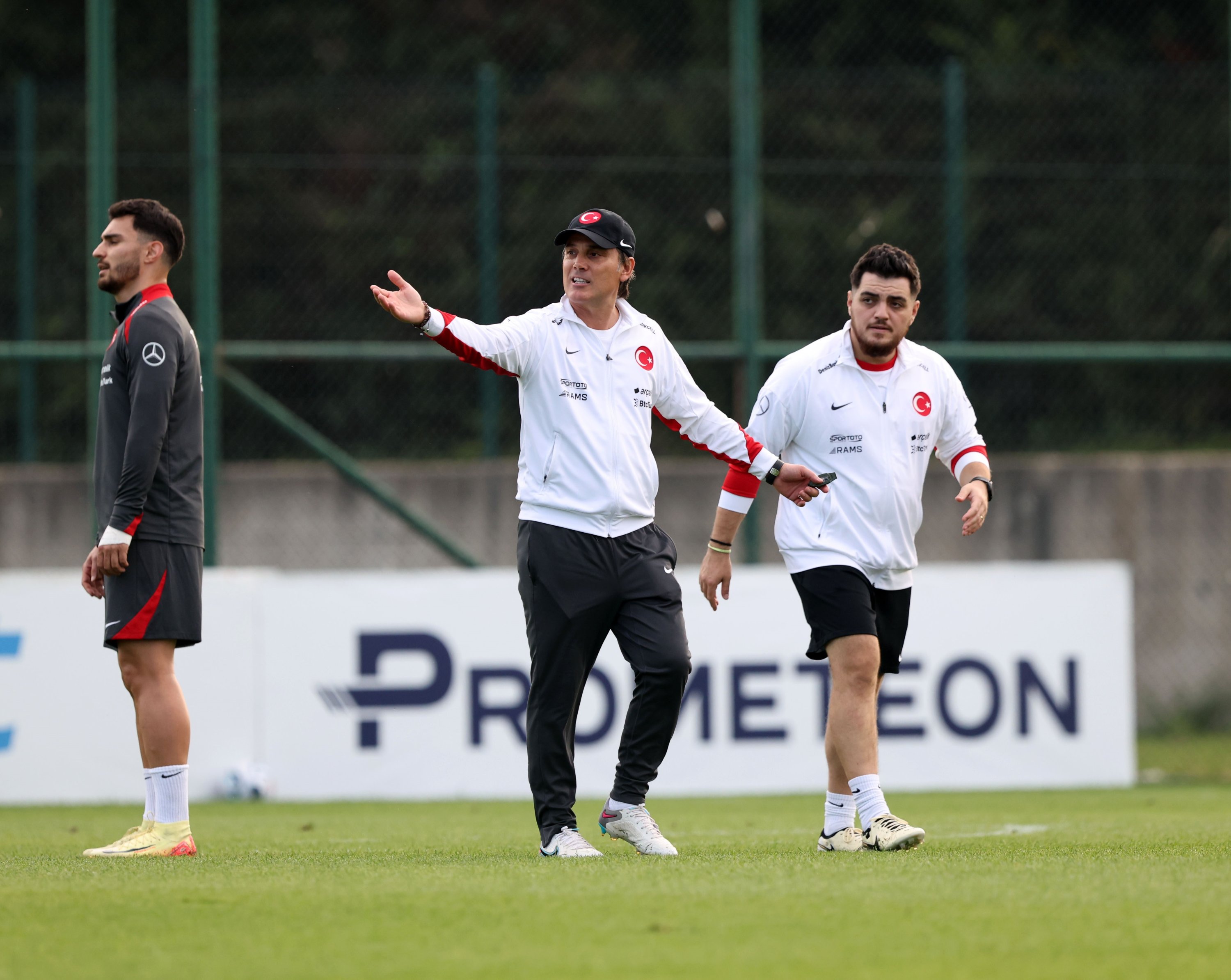 Turkish national football team coach Vincenzo Montella (C) during a training session ahead of the UEFA Nations League match against Montenegro, Istanbul, Türkiye, Oct. 10, 2024. (DHA Photo)