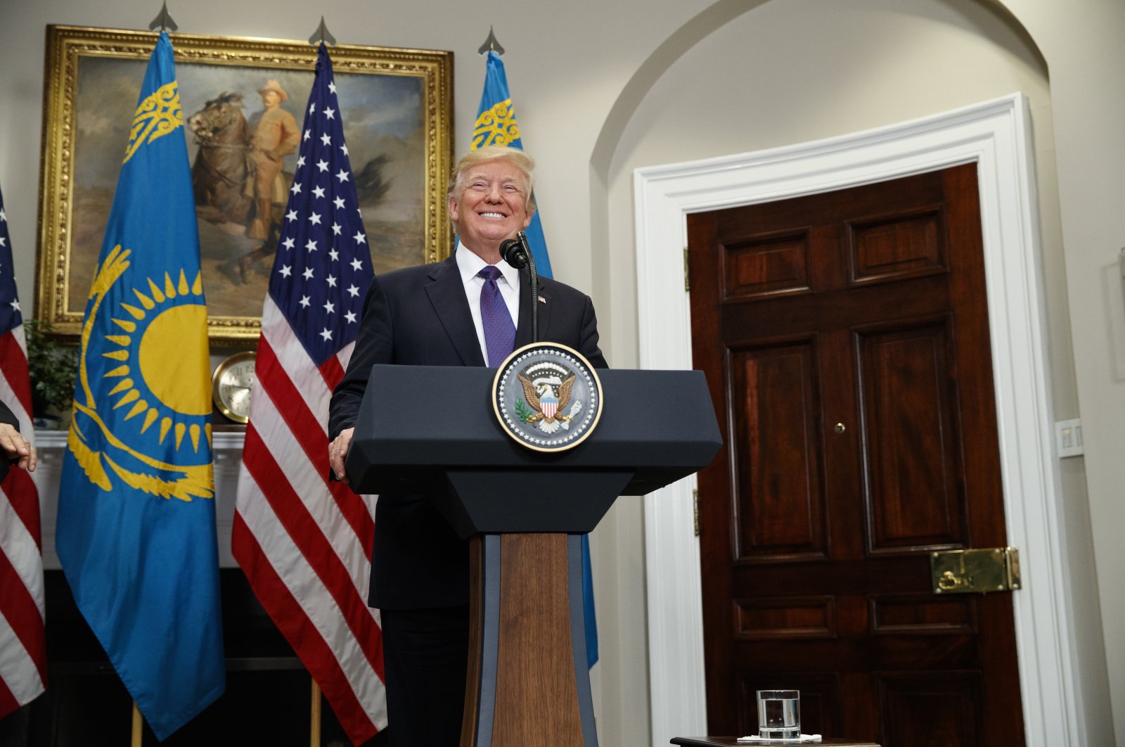 U.S. President Donald Trump delivers a statement with Kazakhstan&#039;s President Nursultan Nazarbayev in the Roosevelt Room of the White House, Washington, U.S., Jan. 16, 2018. (AP Photo)