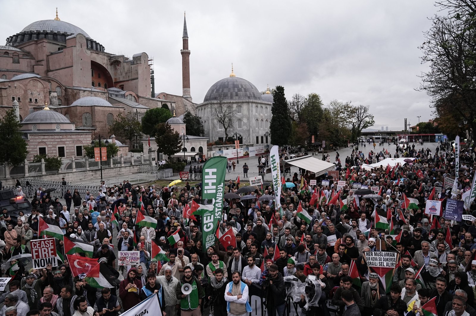 Thousands gather at Bayazıt Square to support Gaza during a rally organized by the Humanitarian Relief Foundation (IHH), Istanbul, Türkiye, Oct. 12, 2024. (AA Photo)