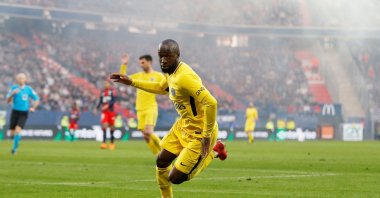 Lassana Diarra during the French L1 football match between Caen (SMC) and PSG at the Michel d'Ornano stadium, Caen, France, May 19, 2018. (AFP Photo)